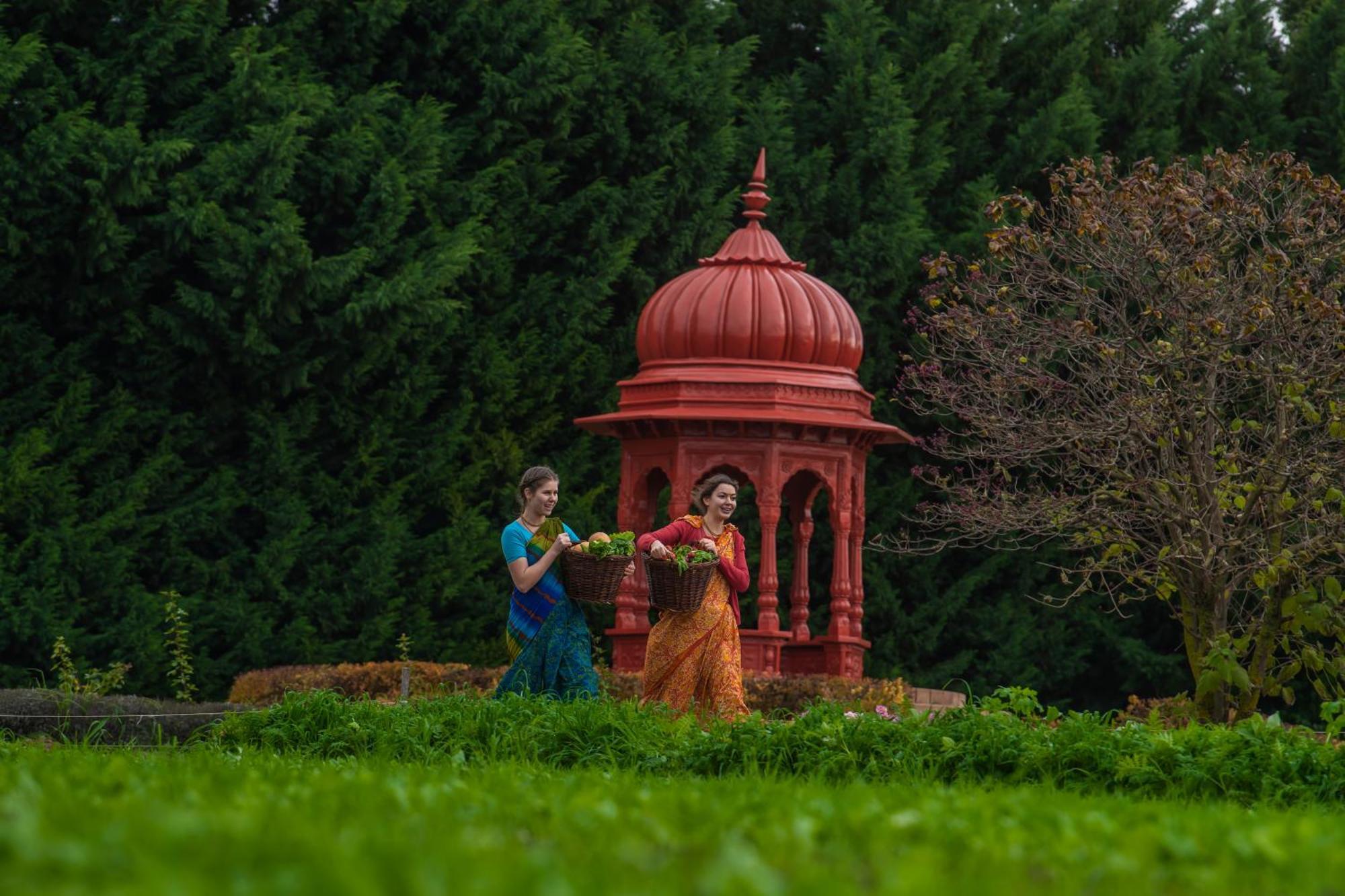 Gurudeva Bhavan Somogyvamos Exterior photo